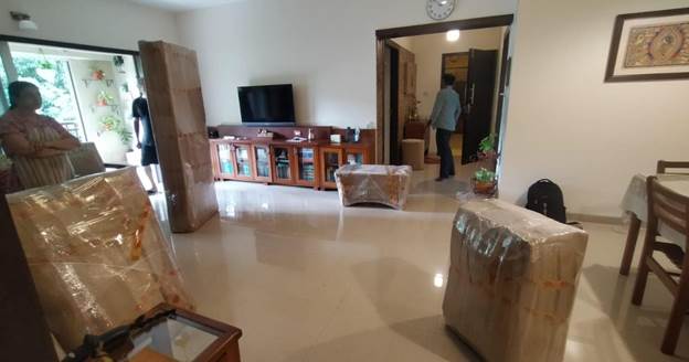 will moving companies hold your stuff for a few days